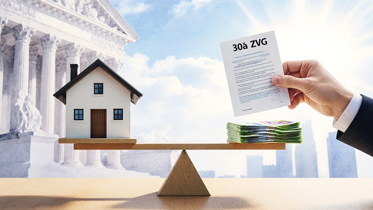 Waage mit Haus und Geldstapel, rechtlicher Dokument legt sich auf Hausseite, Licht bricht durch Wolken.